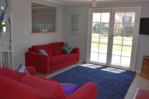 Beach Life Retreat - Accommodation in Surfers Paradise 2