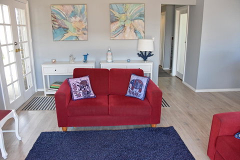 Beach Life Retreat - Accommodation in Surfers Paradise 0