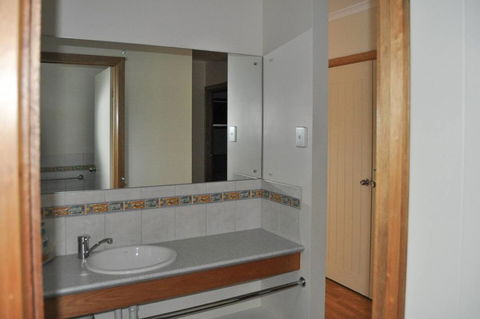 Rest A Shore Coffin Bay - Accommodation in Surfers Paradise 8