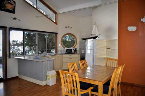 Rest A Shore Coffin Bay - Accommodation in Surfers Paradise 7