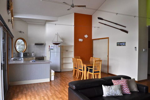 Rest A Shore Coffin Bay - Accommodation in Surfers Paradise 6