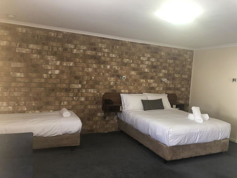 Clare Central - Accommodation in Surfers Paradise 3