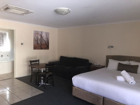 Clare Central - Accommodation in Surfers Paradise 4
