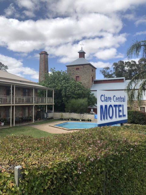 Clare Central - Accommodation in Surfers Paradise 1