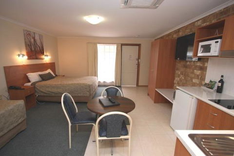 Clare Central - Accommodation in Surfers Paradise 38