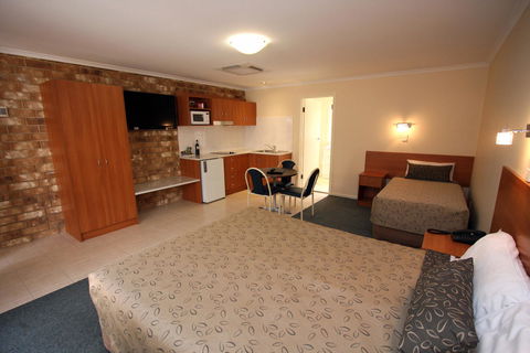 Clare Central - Accommodation in Surfers Paradise 19