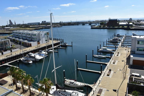 Breakwater Apartment - Accommodation in Surfers Paradise 2