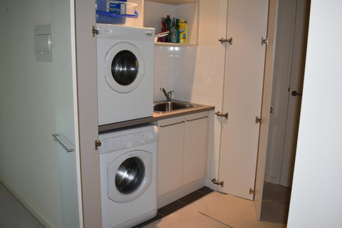 Breakwater Apartment - Accommodation in Surfers Paradise 17