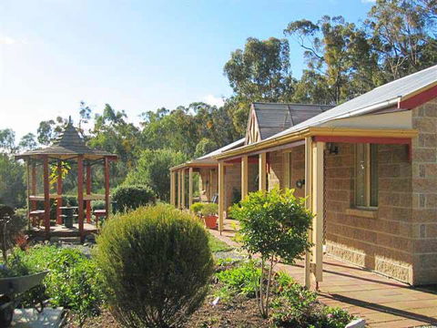 Riesling Trail & Clare Valley Cottages - Accommodation in Surfers Paradise 0