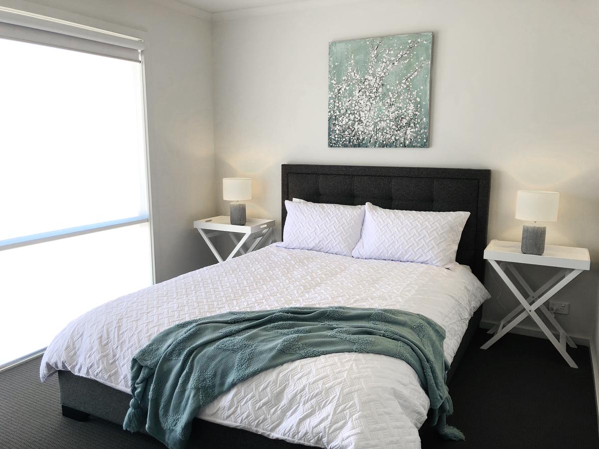 Wellington East SA Accommodation in Surfers Paradise