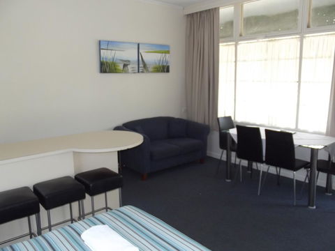 Guichen Bay Motel - Accommodation in Surfers Paradise 8