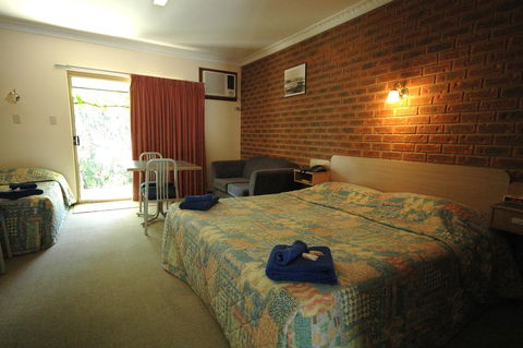 Burra Motor Inn - Accommodation in Surfers Paradise 42