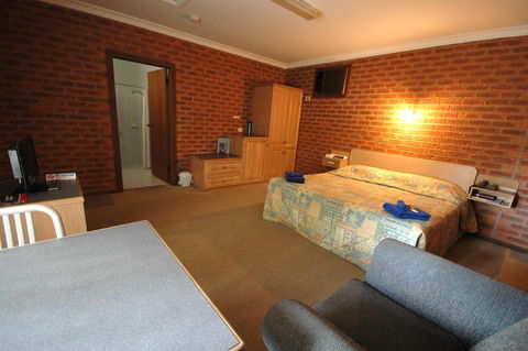 Burra Motor Inn - Accommodation in Surfers Paradise 44