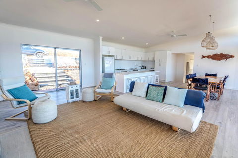 Middle River Beach House, Western House - Accommodation in Surfers Paradise 6