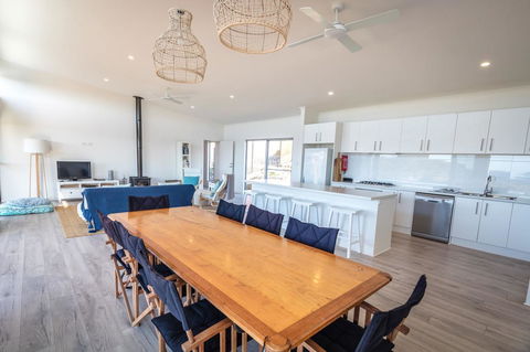 Middle River Beach House, Western House - Accommodation in Surfers Paradise 7