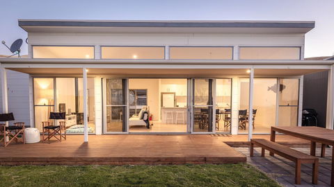 Middle River Beach House, Western House - Accommodation in Surfers Paradise 15