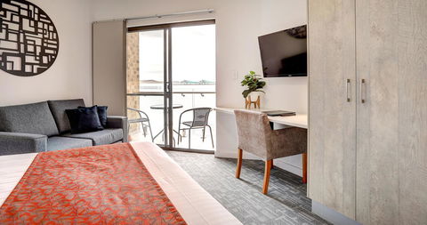 Limani Motel - Accommodation in Surfers Paradise 24