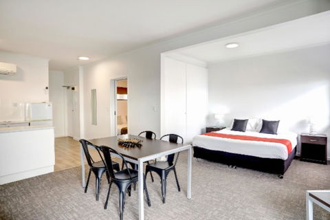 Limani Motel - Accommodation in Surfers Paradise 43