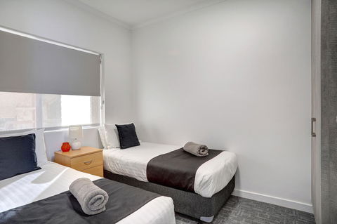 Limani Motel - Accommodation in Surfers Paradise 18