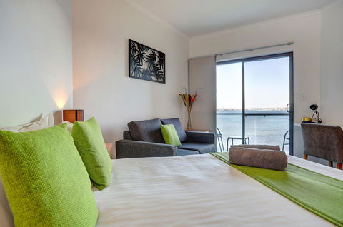 Limani Motel - Accommodation in Surfers Paradise 23