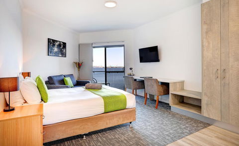 Limani Motel - Accommodation in Surfers Paradise 19