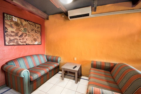 The Underground Motel - Accommodation in Surfers Paradise 15