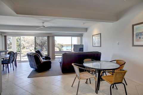 Bay Bliss - Accommodation in Surfers Paradise 8