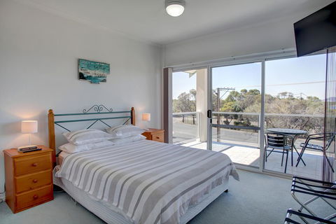 Bay Bliss - Accommodation in Surfers Paradise 12