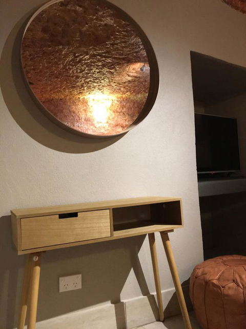 The Lookout Cave Underground Motel - Accommodation in Surfers Paradise 10