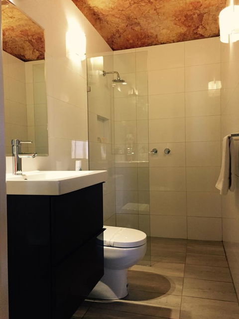 The Lookout Cave Underground Motel - Accommodation in Surfers Paradise 39