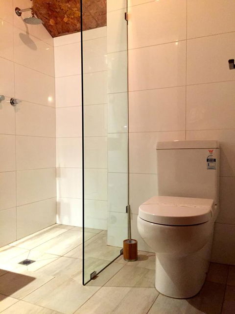The Lookout Cave Underground Motel - Accommodation in Surfers Paradise 38