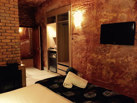 The Lookout Cave Underground Motel - Accommodation in Surfers Paradise 42