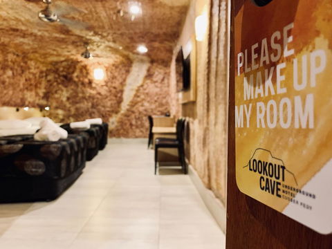The Lookout Cave Underground Motel - Accommodation in Surfers Paradise 4