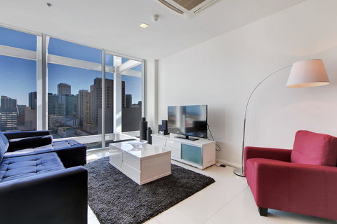 Light And Spacious, Stunning Views Of Adelaide - Accommodation in Surfers Paradise 0