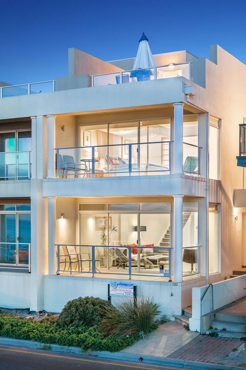 Adelaide Luxury Beach House - Accommodation in Surfers Paradise 19