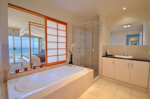 Adelaide Luxury Beach House - Accommodation in Surfers Paradise 11