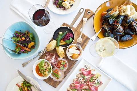 Adelaide Luxury Beach House - Accommodation in Surfers Paradise 29