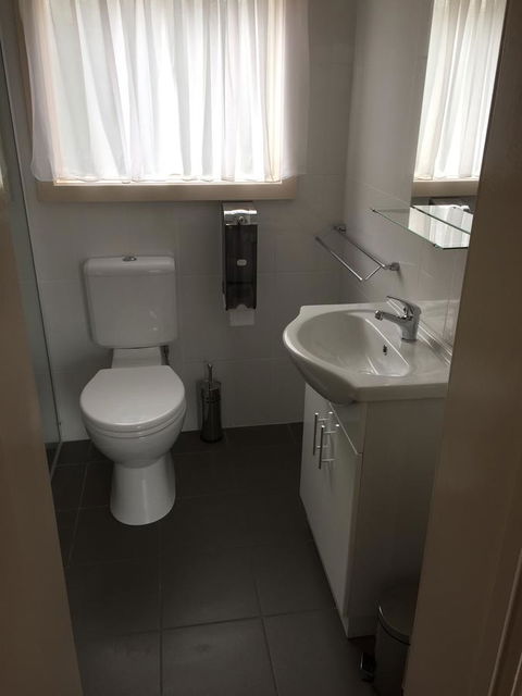 Blue Lake Motel - Accommodation in Surfers Paradise 18