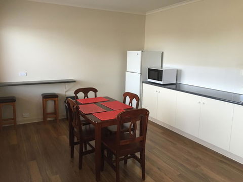 Blue Lake Motel - Accommodation in Surfers Paradise 26