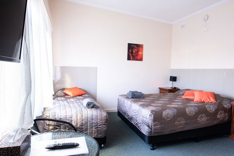 Blue Lake Motel - Accommodation in Surfers Paradise 16