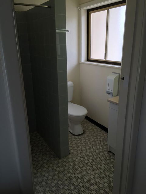 Blue Lake Motel - Accommodation in Surfers Paradise 2