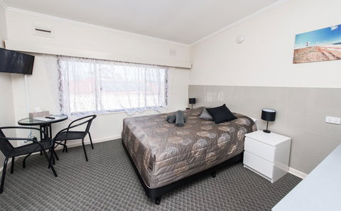Blue Lake Motel - Accommodation in Surfers Paradise 7