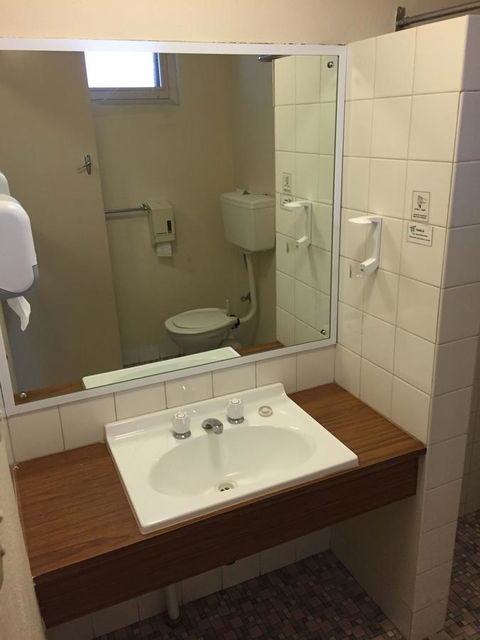 Blue Lake Motel - Accommodation in Surfers Paradise 28
