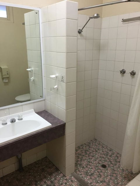 Blue Lake Motel - Accommodation in Surfers Paradise 21