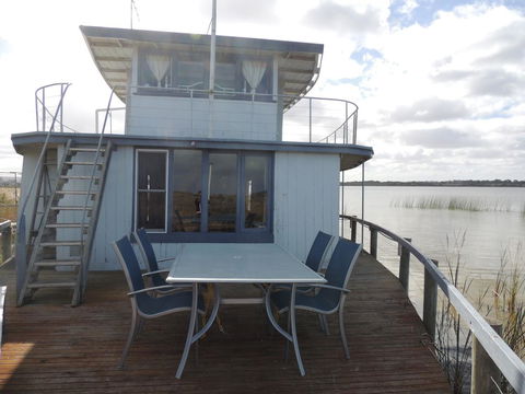PS Federal Retreat Paddle Steamer Goolwa - Accommodation in Surfers Paradise 34
