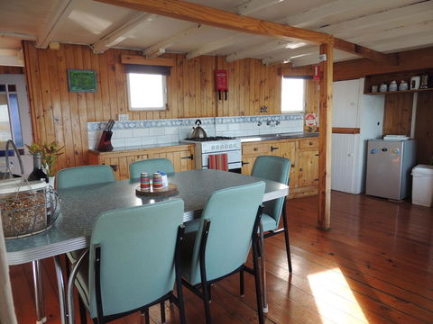 PS Federal Retreat Paddle Steamer Goolwa - Accommodation in Surfers Paradise 22