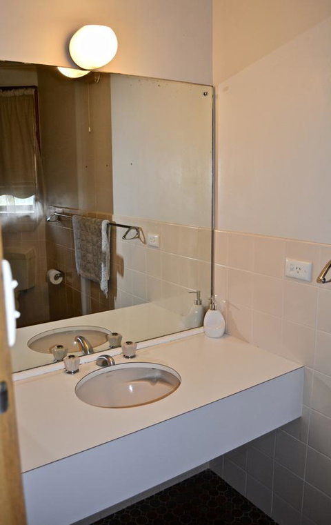 Dolphinview - Accommodation in Surfers Paradise 8