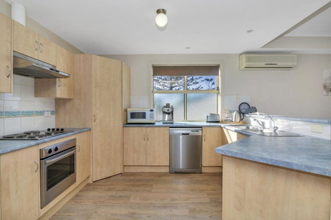 The Lighthouse - Port Willunga - C21 SouthCoast Holidays - Accommodation in Surfers Paradise 6