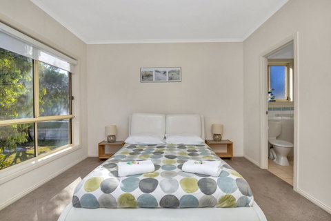 The Lighthouse - Port Willunga - C21 SouthCoast Holidays - Accommodation in Surfers Paradise 3