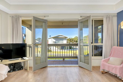 The Lighthouse - Port Willunga - C21 SouthCoast Holidays - Accommodation in Surfers Paradise 2